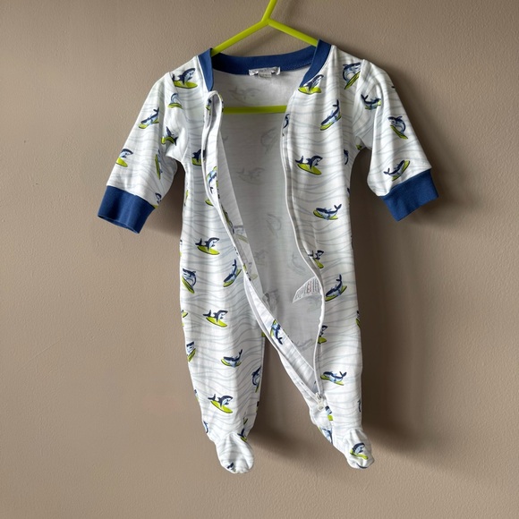 Kissy Kissy Pima Cotton Surfing Sharks Footed Stretch Sleeper Pajamas 3-6 Months - Picture 10 of 10